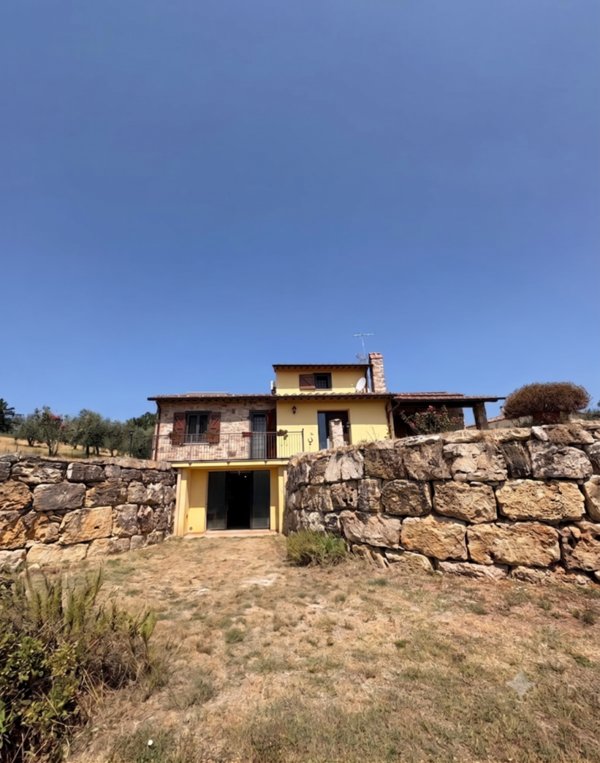 casa indipendente in vendita ad Amelia