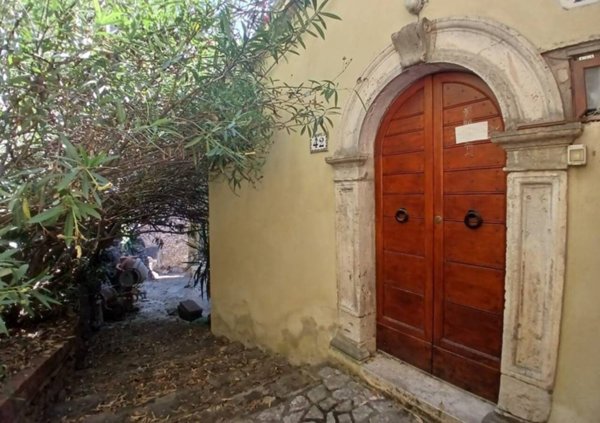 casa indipendente in vendita ad Amelia