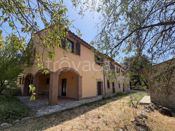 casa indipendente in vendita ad Amelia