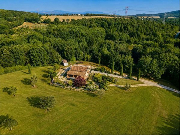 casa indipendente in vendita ad Amelia