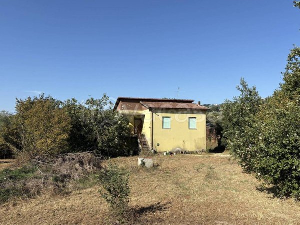 casa indipendente in vendita ad Amelia