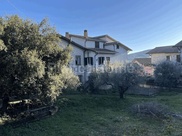 appartamento in vendita ad Amelia