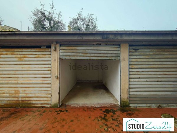 locale di sgombero in vendita ad Amelia