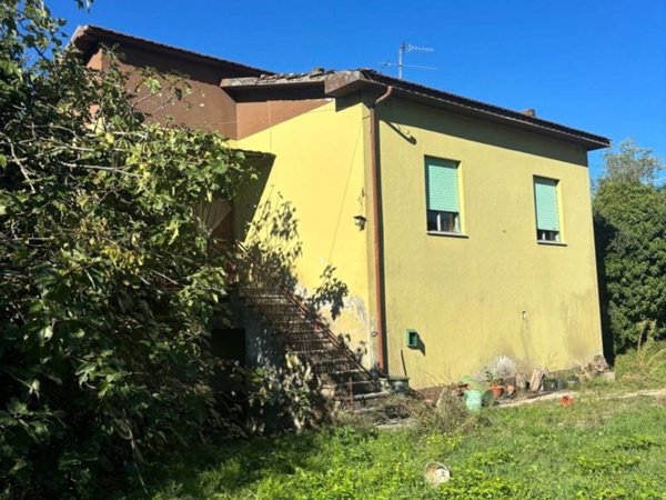 casa indipendente in vendita ad Amelia