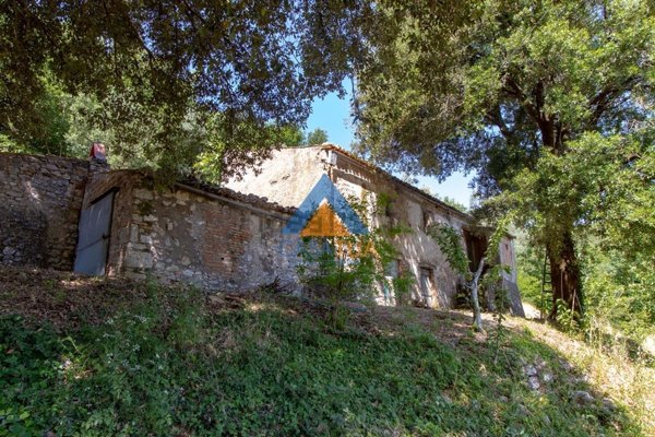 casa indipendente in vendita ad Amelia