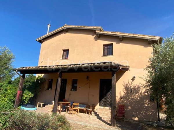 casa indipendente in vendita ad Amelia
