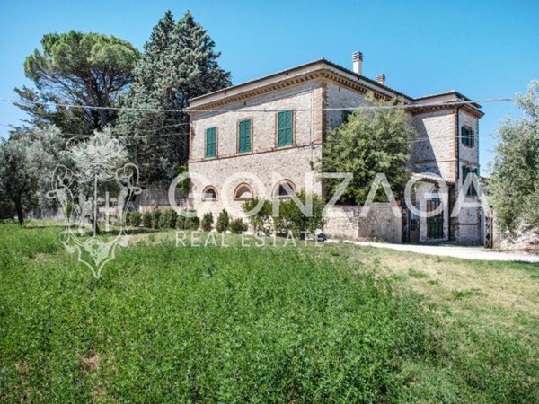 casa indipendente in vendita ad Amelia