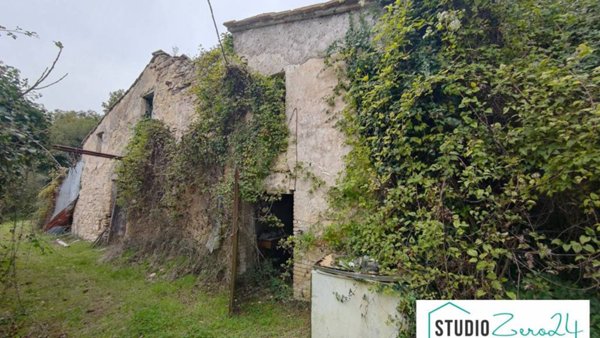 casa indipendente in vendita ad Amelia