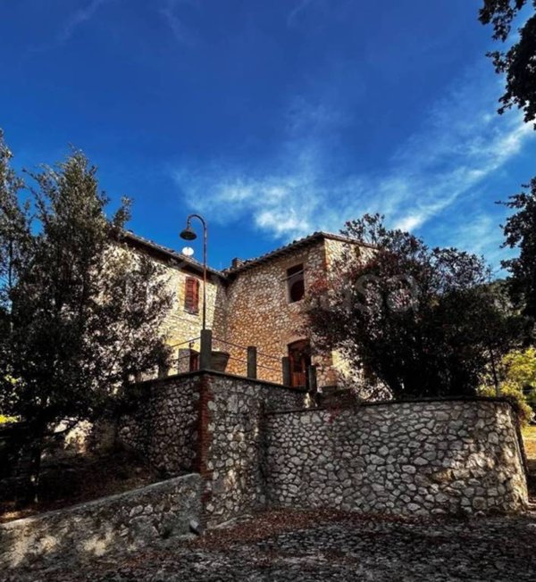 casa indipendente in vendita ad Amelia