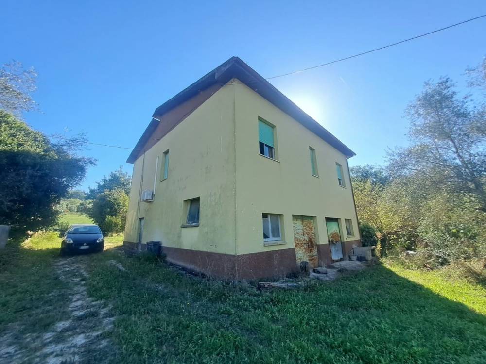 casa indipendente in vendita ad Amelia