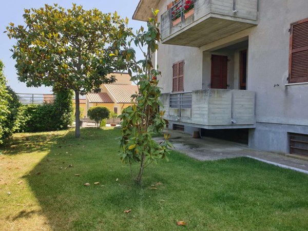 casa indipendente in vendita ad Amelia