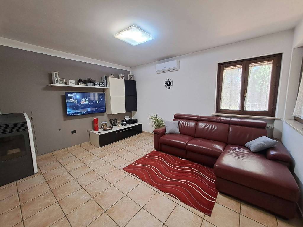 casa indipendente in vendita ad Amelia