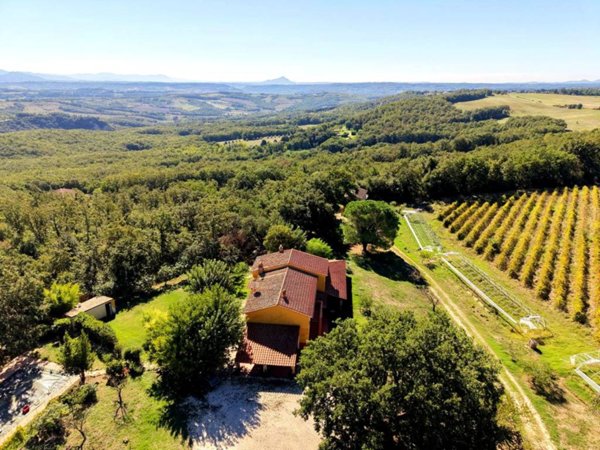 casa indipendente in vendita ad Amelia
