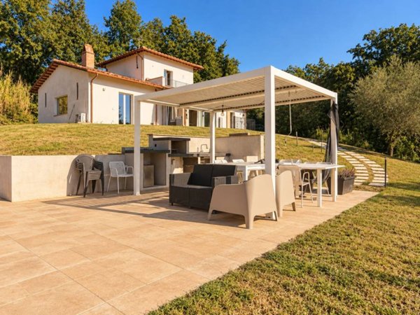 casa indipendente in vendita ad Amelia