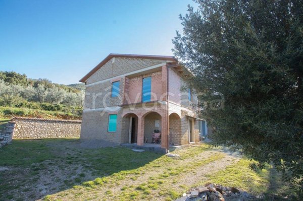 casa indipendente in vendita ad Amelia