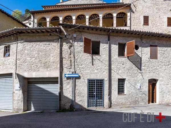 appartamento in vendita ad Arrone