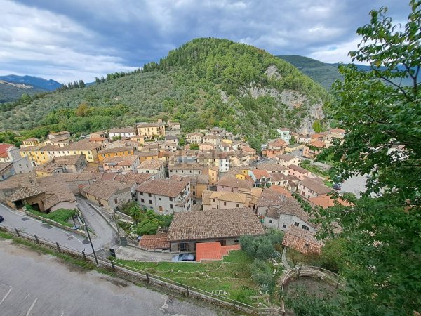 appartamento in vendita ad Arrone