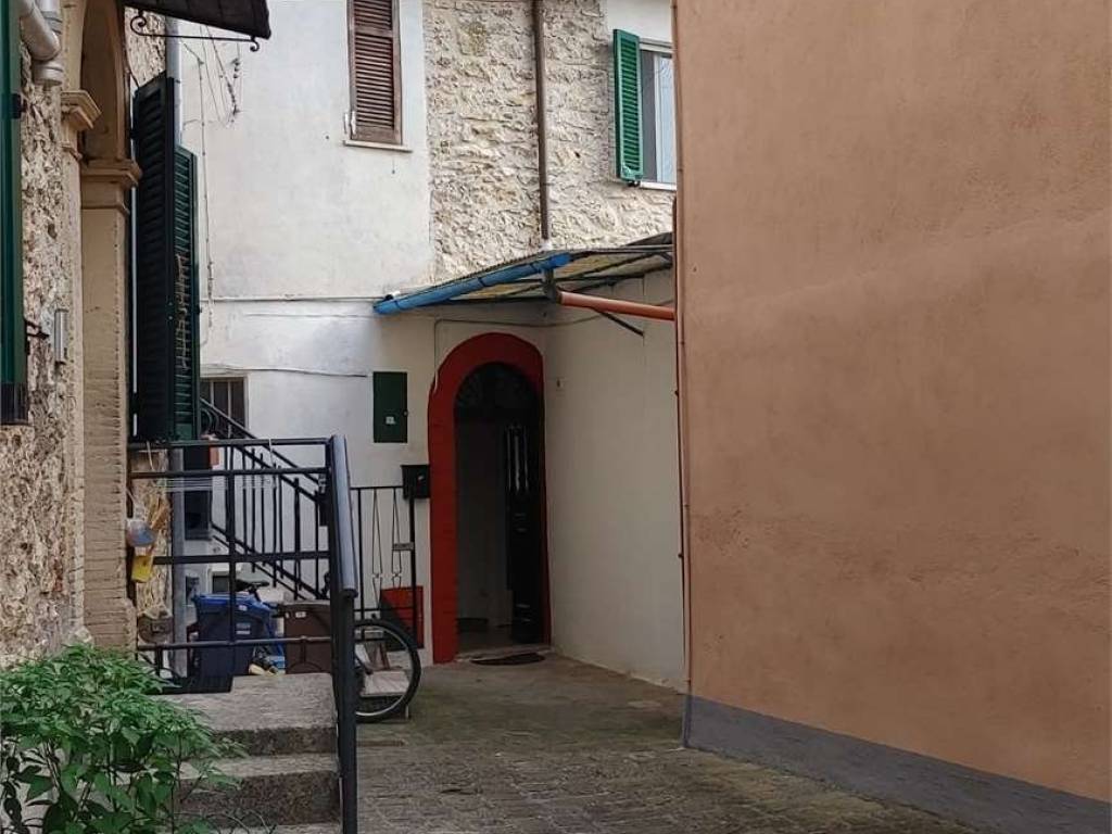 appartamento in vendita ad Arrone