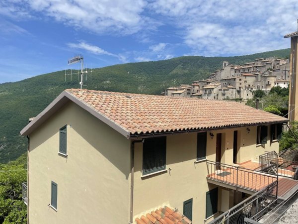 appartamento in vendita ad Arrone