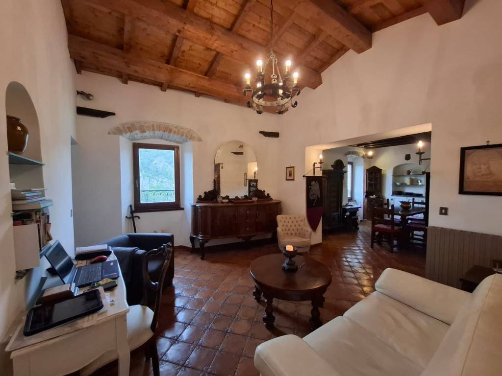 appartamento in vendita ad Arrone