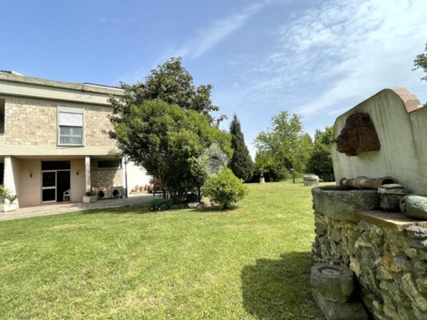 casa indipendente in vendita ad Arrone