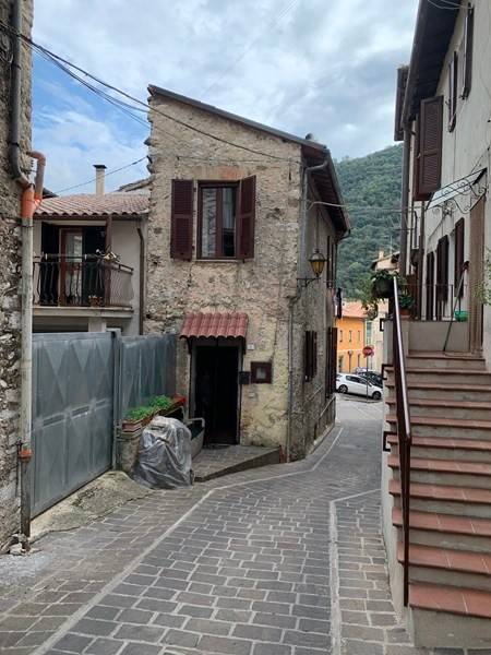 appartamento in vendita ad Arrone