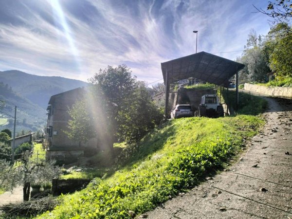 casa indipendente in vendita ad Arrone