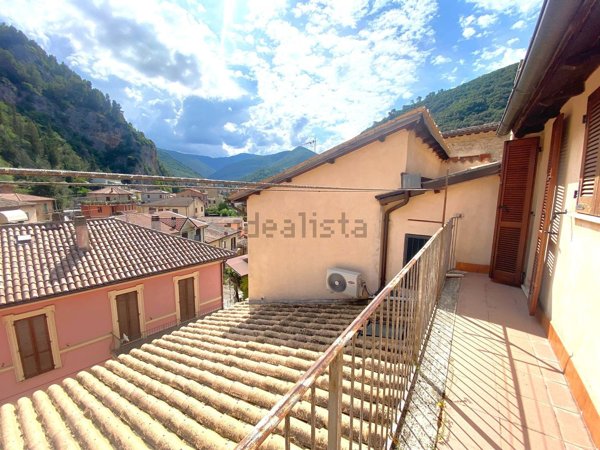 appartamento in vendita ad Arrone