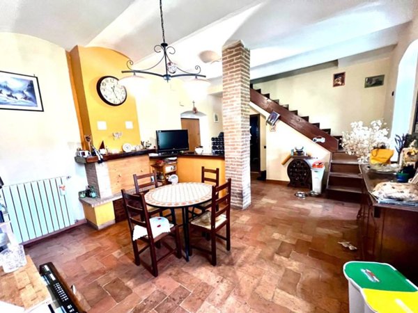 casa indipendente in vendita ad Arrone