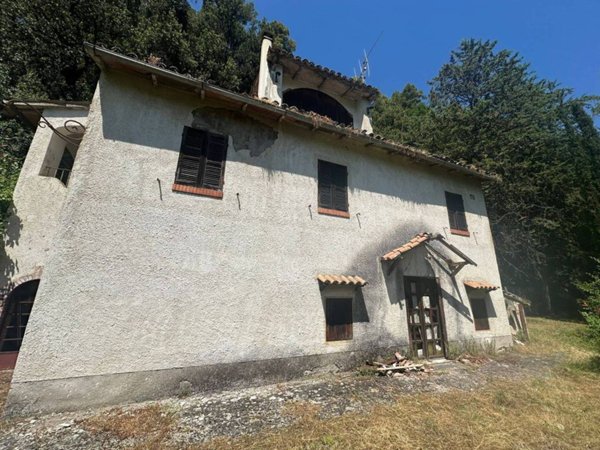 casa indipendente in vendita ad Arrone