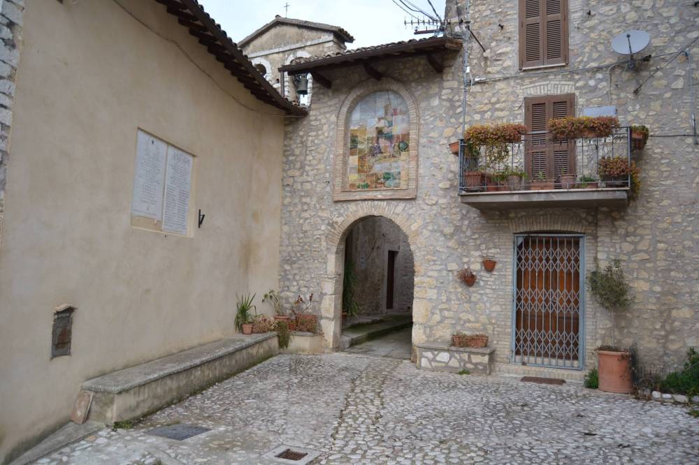 appartamento in vendita ad Arrone