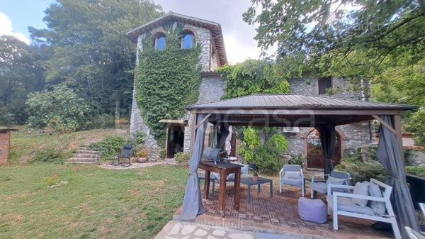 casa indipendente in vendita ad Arrone