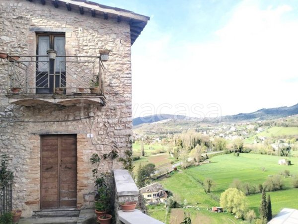 casa indipendente in vendita ad Arrone