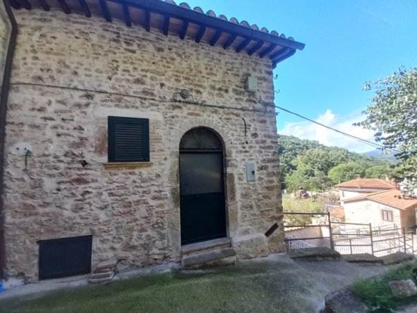 appartamento in vendita ad Arrone