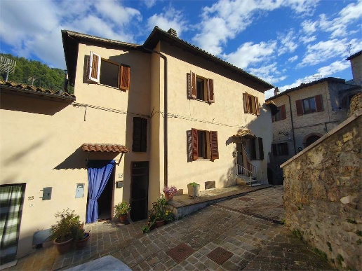 appartamento in vendita ad Arrone