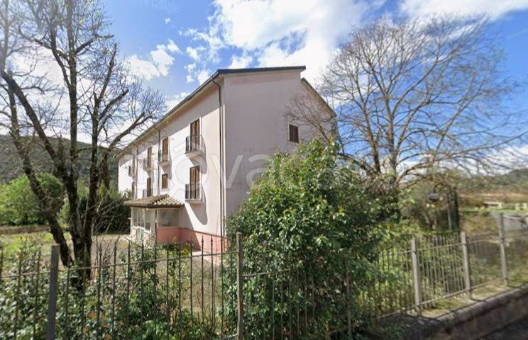 negozio in vendita ad Arrone