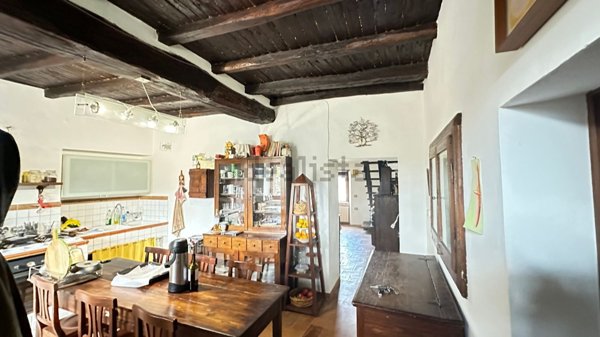 appartamento in vendita ad Arrone in zona Casteldilago