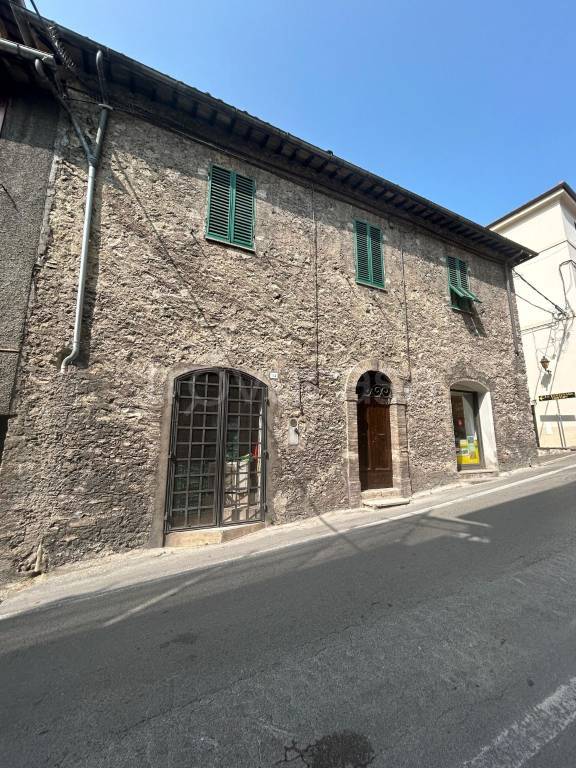 casa indipendente in vendita ad Arrone