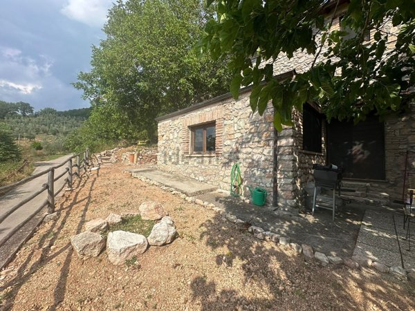 casa indipendente in vendita ad Arrone in zona Tripozzo