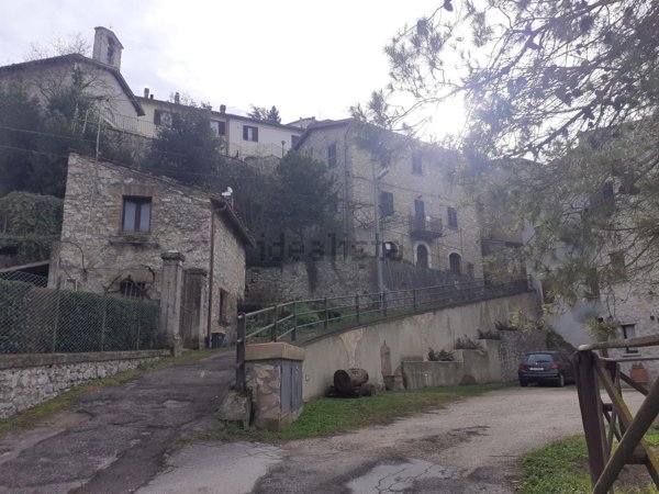 casa indipendente in vendita ad Arrone