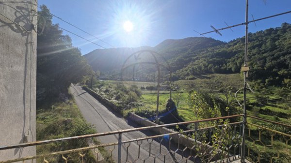 casa indipendente in vendita ad Arrone in zona Valleludra