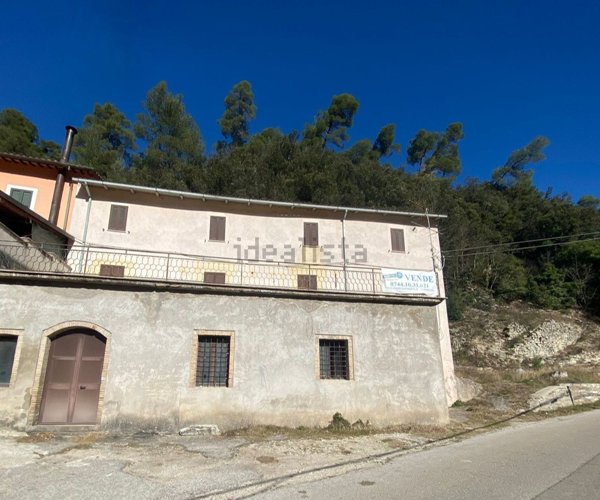 casa indipendente in vendita ad Arrone in zona Valleludra
