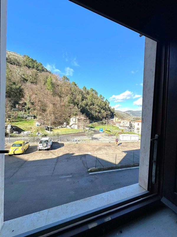 appartamento in vendita ad Arrone in zona Castiglioni