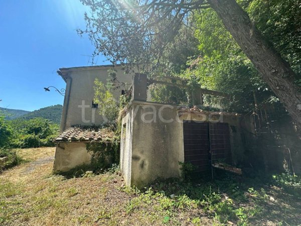 casa indipendente in vendita ad Arrone