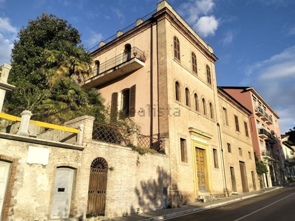 casa indipendente in vendita ad Arrone