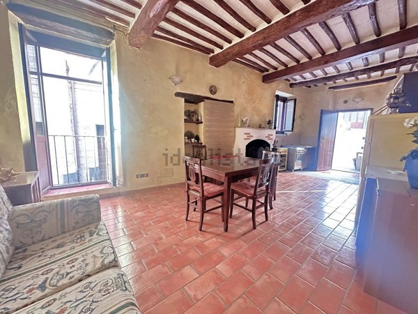 appartamento in vendita ad Arrone