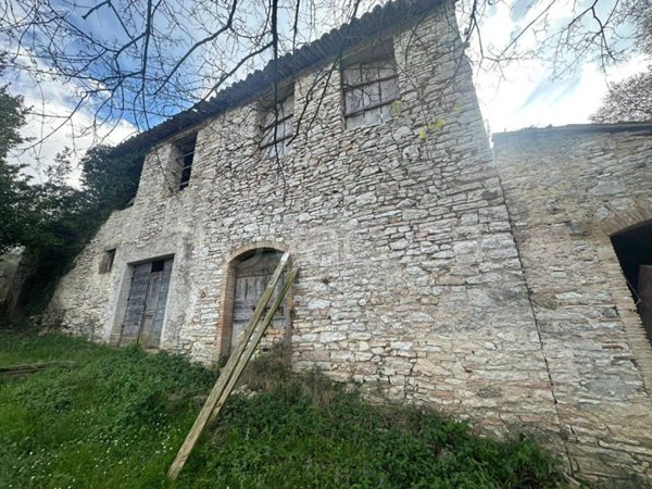 casa indipendente in vendita ad Arrone in zona Castiglioni