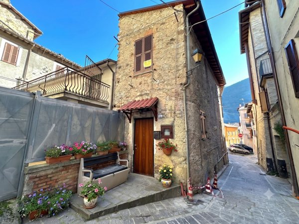 appartamento in vendita ad Arrone