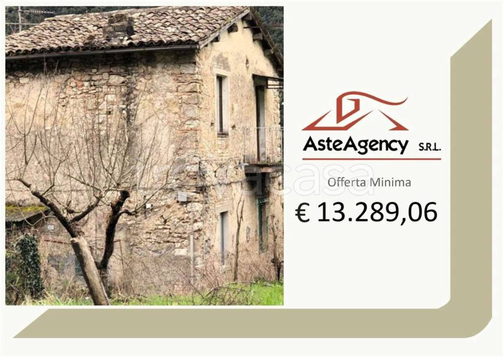 casa indipendente in vendita ad Arrone in zona Rosciano