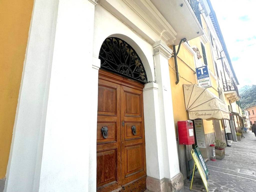 appartamento in vendita ad Arrone